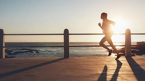 Sportlerin am Pier